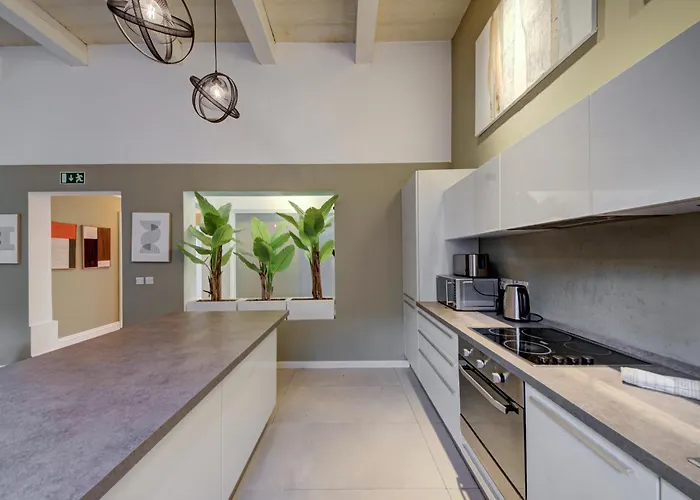 Dom wakacyjny Ferries 4br With Bbq, Ac & Outdoor