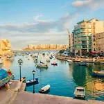 Semesterbostad Ferries 4br With Bbq, Ac & Outdoor *